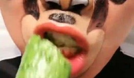 米奇吃瓜的视频,趣味视频背后的故事