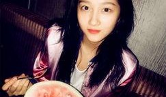 王奕吃瓜现场图片大全视频,趣味瞬间大盘点