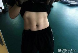 抖音纹身男网红吃瓜视频,揭秘娱乐圈幕后真相