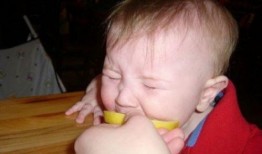 爆笑吃瓜菌理发视频,笑料百出，理发师手艺太绝了！