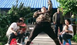 廊坊跳舞视频吃瓜,吃瓜群众围观舞蹈盛宴