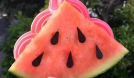 网红吃瓜铁锹勺子视频,铁锹勺子大显身手