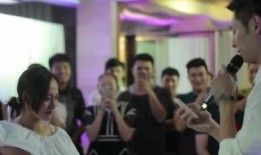 姐弟真实吃瓜视频网站,网络红人背后的故事