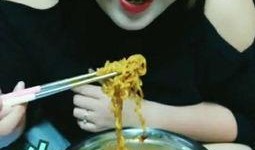 小魔仙偷黑瓜吃的视频,一场欢乐的冒险之旅