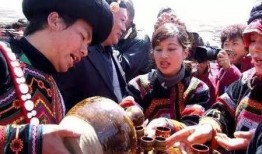 彝族吃瓜事件视频完整版,一场引发热议的民俗文化冲突