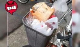 别人拿垃圾桶吃瓜视频,网友惊现拿垃圾桶吃瓜奇观
