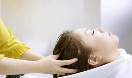 客官吃瓜洗头发视频,客官体验新潮流