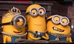 跪地小黄人卖吃瓜视频下载,网络红人新玩法